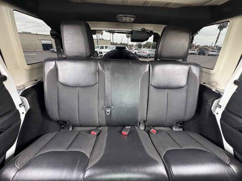 Used 2016 Jeep Wrangler Unlimited Sahara AWD/4WD image 35