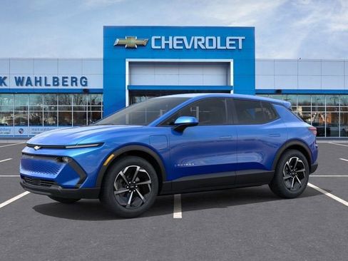 New 2026 Chevrolet Equinox EV LT FWD image 2
