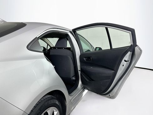 Used 2023 Toyota Corolla LE image 27