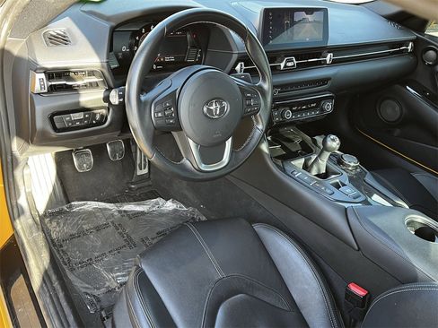 Used 2023 Toyota Supra Premium image 9