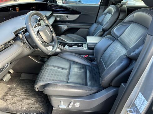 Used 2024 Lincoln Nautilus Reserve w/ Equipment Group 203A image 25