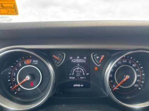 Used 2020 Jeep Wrangler Sport AWD/4WD image 34
