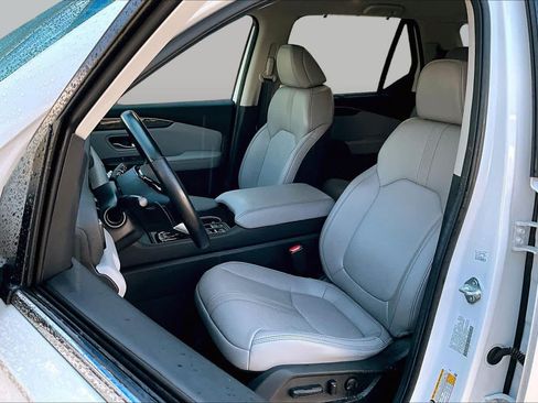Used 2025 Honda Pilot EX-L image 8