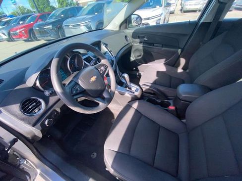 Used 2016 Chevrolet Cruze LT FWD image 19