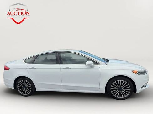 Used 2018 Ford Fusion Titanium AWD/4WD image 4