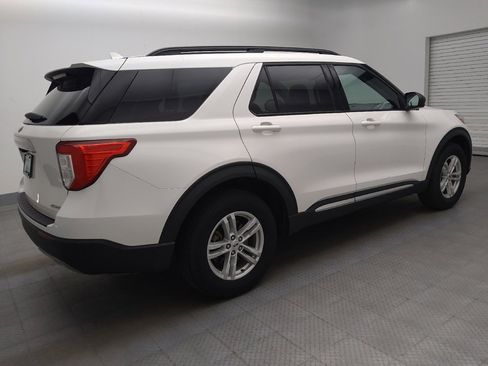 Used 2021 Ford Explorer XLT w/ Equipment Group 202A AWD/4WD image 10