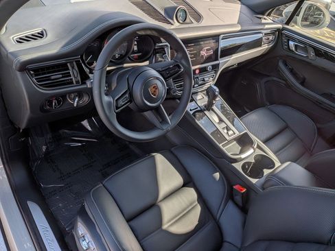 New 2026 Porsche Macan S image 4