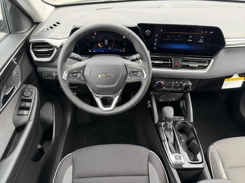 New 2026 Chevrolet TrailBlazer LT w/ Midnight Edition FWD image 11