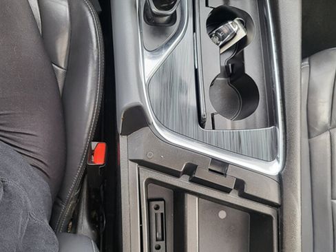 Used 2018 Buick Enclave Essence FWD image 23