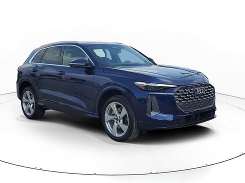 Certified 2025 Audi Q5 Premium Plus AWD/4WD image 1