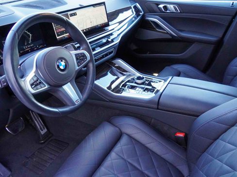 Used 2025 BMW X6 xDrive40i image 9