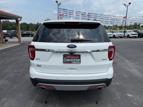 Used 2017 Ford Explorer XLT w/ Equipment Group 201A AWD/4WD image 5