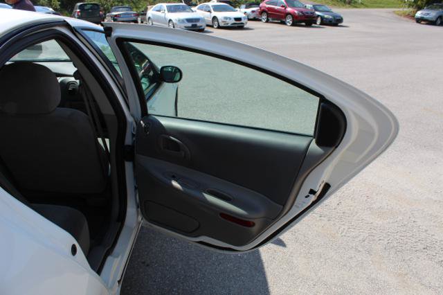 Used 2004 Dodge Intrepid ES FWD image 16