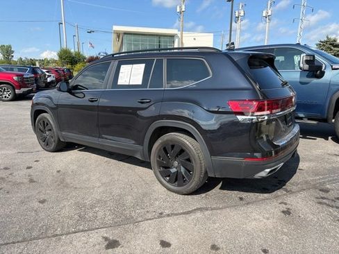 Used 2024 Volkswagen Atlas SE AWD/4WD image 3
