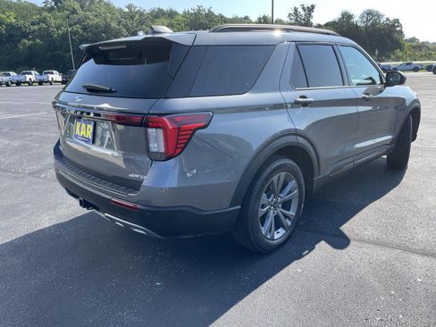 New 2026 Ford Explorer Active w/ Active Comfort Package AWD/4WD image 9