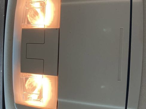 Used 2012 Ford Edge SE image 18