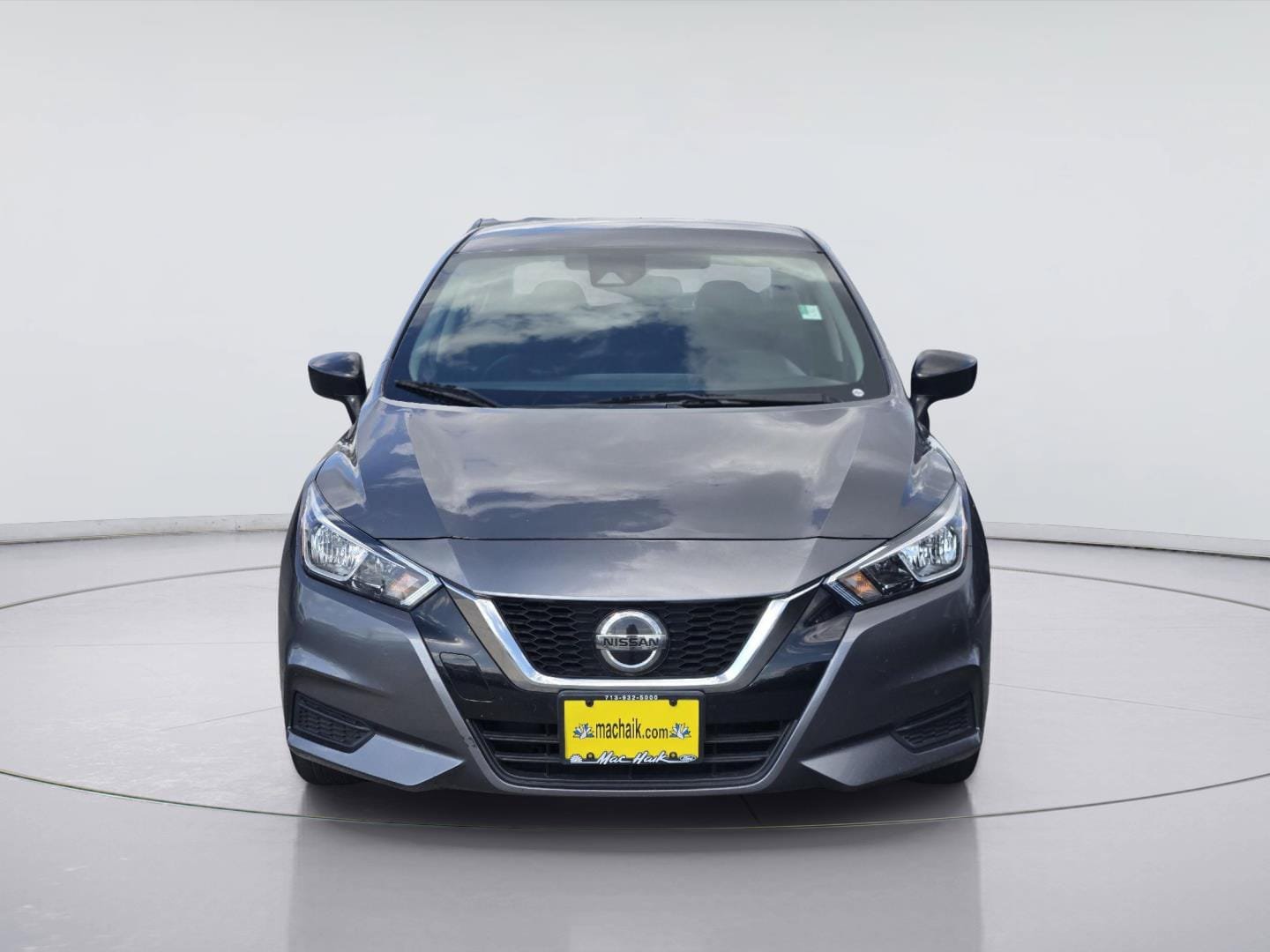 Used 2022 Nissan Versa S FWD image 2