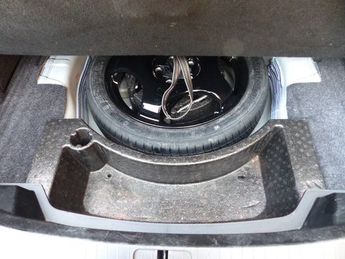 Used 2017 Cadillac XTS Luxury image 41