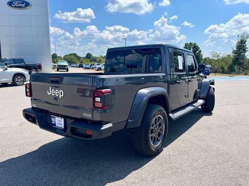 Used 2020 Jeep Gladiator Overland AWD/4WD image 5