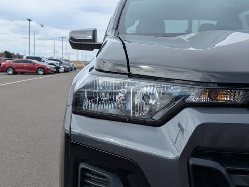 Used 2025 Chevrolet Colorado LT w/ Advanced Trailering Package image 44