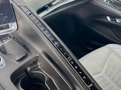 Used 2021 Chevrolet Corvette Stingray Premium Conv w/ Z51 Performance Package image 17