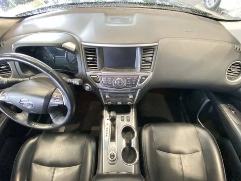 Used 2019 Nissan Pathfinder SL AWD/4WD image 24