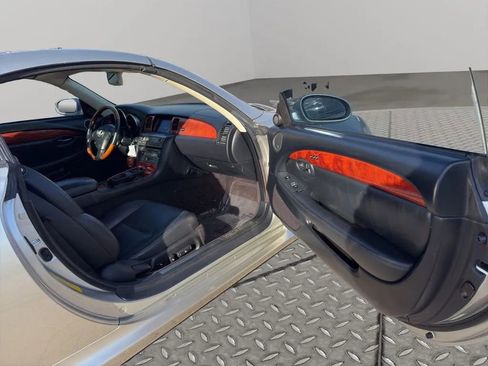 Used 2002 Lexus SC 430 Convertible image 22