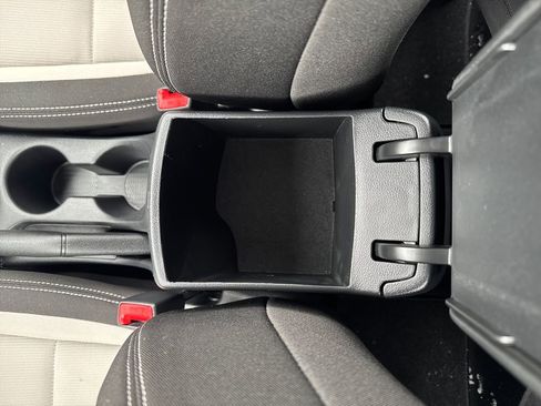 Used 2025 Hyundai Venue SEL image 26