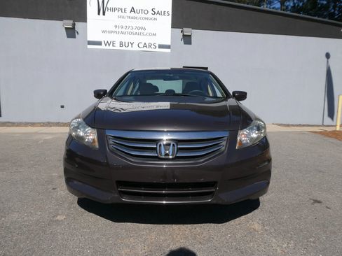 Used 2011 Honda Accord LX image 2