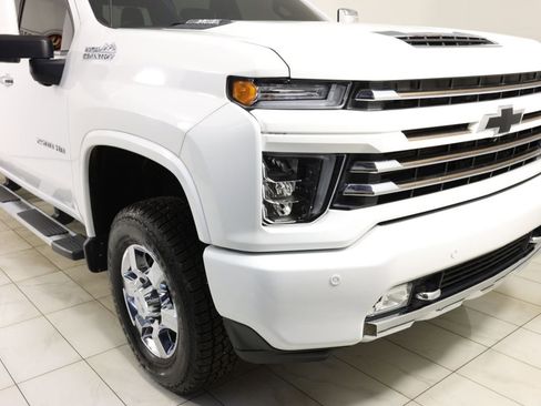 Used 2021 Chevrolet Silverado 2500 High Country w/ Z71 Off-Road Package image 38