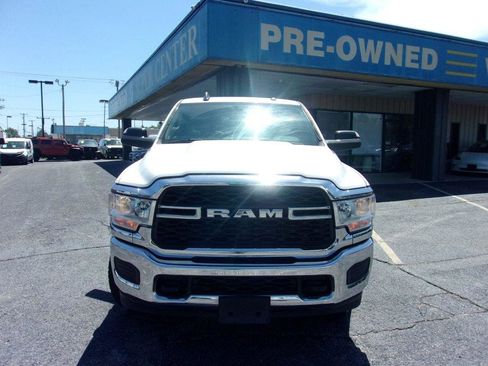 Used 2019 RAM 3500 Tradesman w/ Chrome Appearance Group AWD/4WD image 3