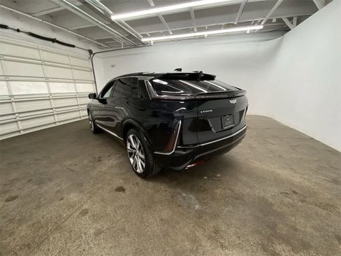 Certified 2024 Cadillac Lyriq Luxury w/ Nappa Leather Package image 4