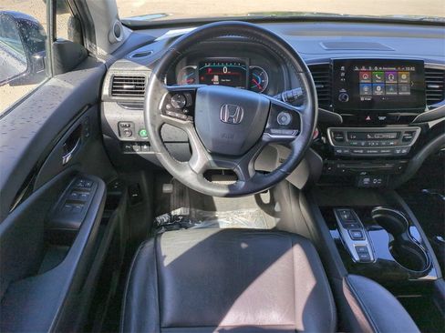 Used 2021 Honda Pilot Touring image 19