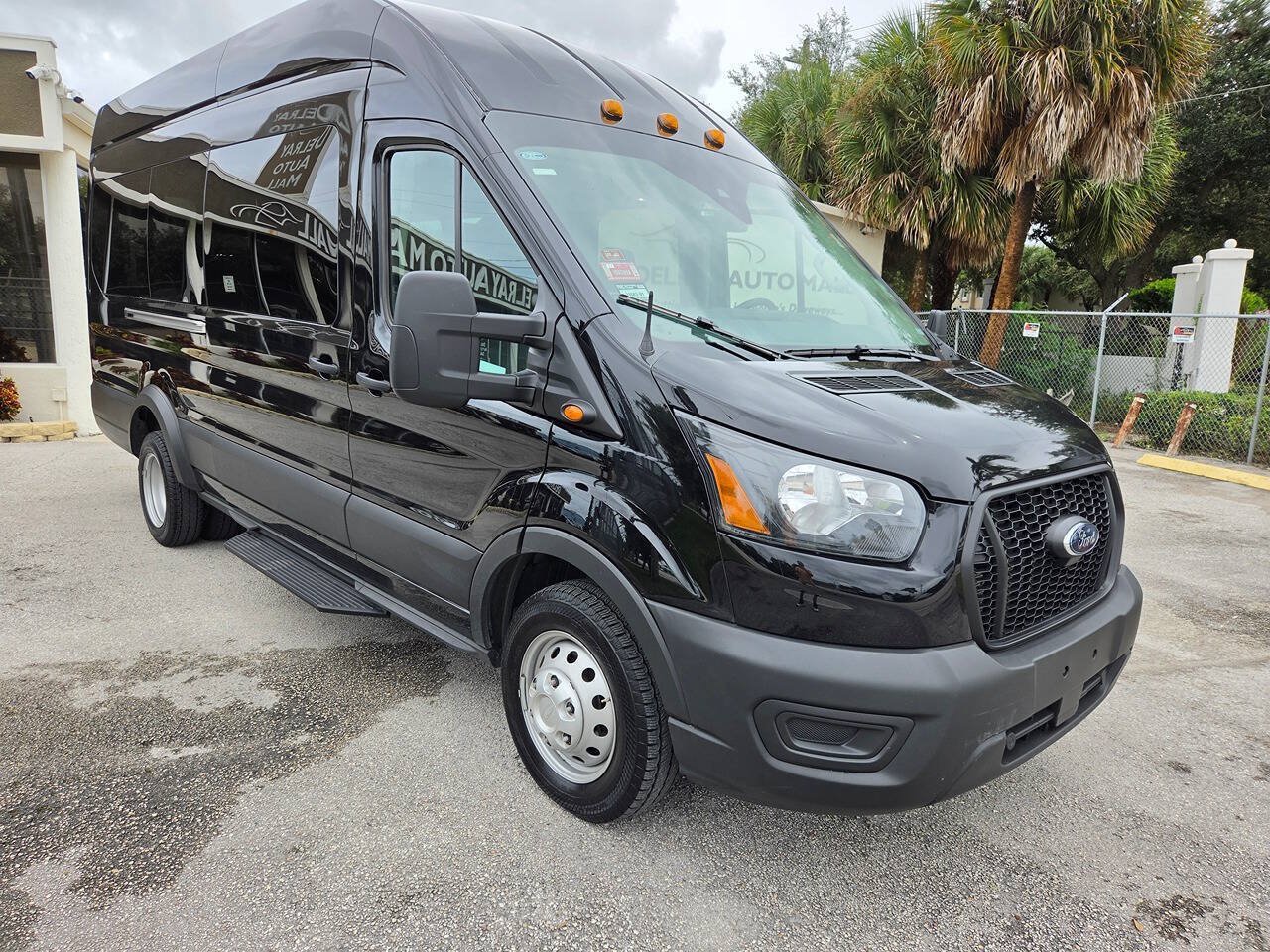 Used 2025 Ford Transit 350 XL RWD image 3