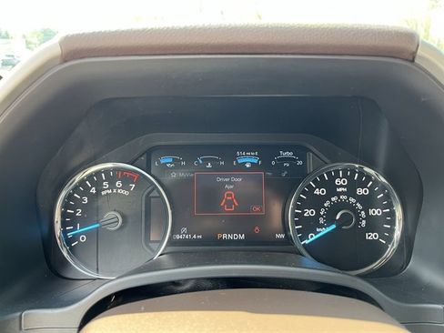 Used 2018 Ford F150 King Ranch w/ Equipment Group 601A Luxury AWD/4WD image 25