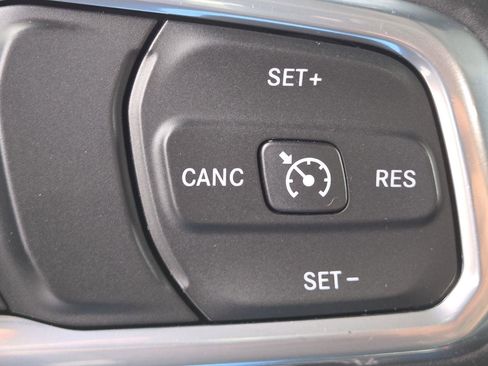Used 2021 Jeep Wrangler Unlimited Sahara w/ Uconnect 4C Nav & Sound Group AWD/4WD image 25