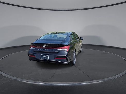 New 2026 Hyundai Elantra Limited FWD image 8