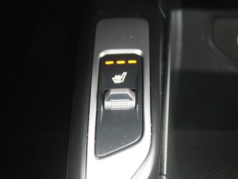 Certified 2025 Kia Sorento S FWD image 38