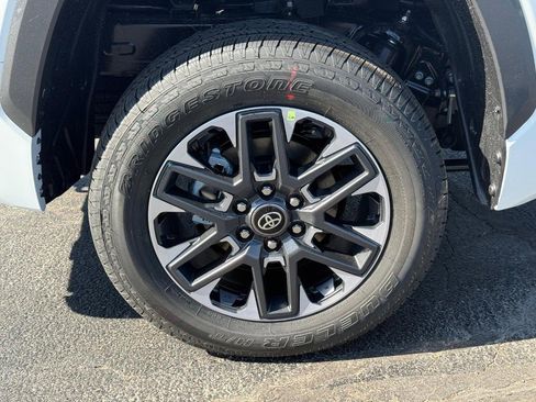 New 2026 Toyota Tundra Limited AWD/4WD image 4