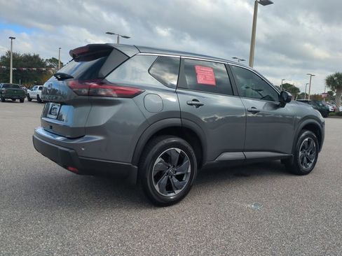 Certified 2026 Nissan Rogue SV image 4