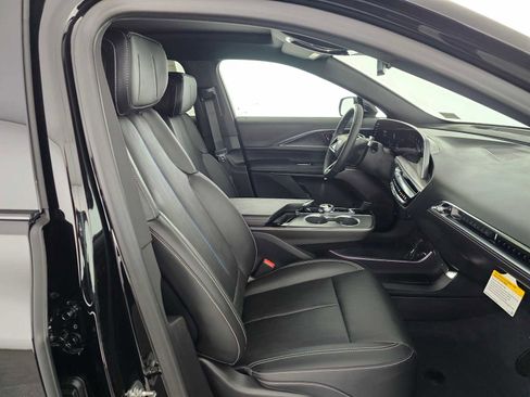 New 2026 Cadillac Lyriq Luxury image 10