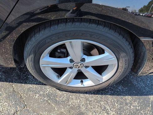 Used 2014 Volkswagen Passat 1.8T SE FWD image 10