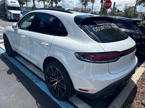 Certified 2026 Porsche Macan AWD/4WD image 5