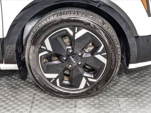 Used 2023 Kia Niro Wind w/ Wind Preserve Package FWD image 35