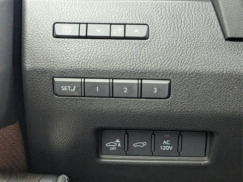 Used 2024 Lexus GX 550 w/ Accessory Package (31) AWD/4WD image 24