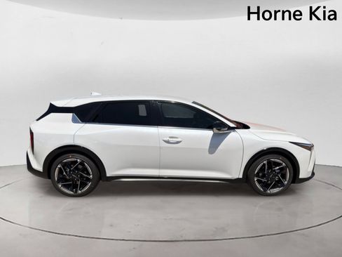 New 2026 Kia K4 EX FWD image 3