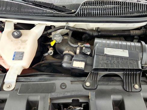 Used 2019 GMC Savana 2500 w/ Driver Convenience Package image 28