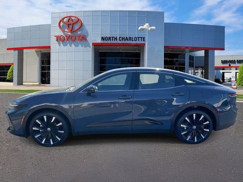 Used 2026 Toyota Crown Platinum AWD/4WD image 7