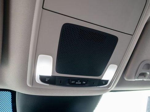 Used 2025 Honda Pilot EX-L image 22