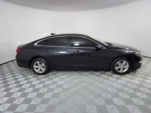Used 2022 Chevrolet Malibu LS w/ Driver Confidence Package II FWD image 4